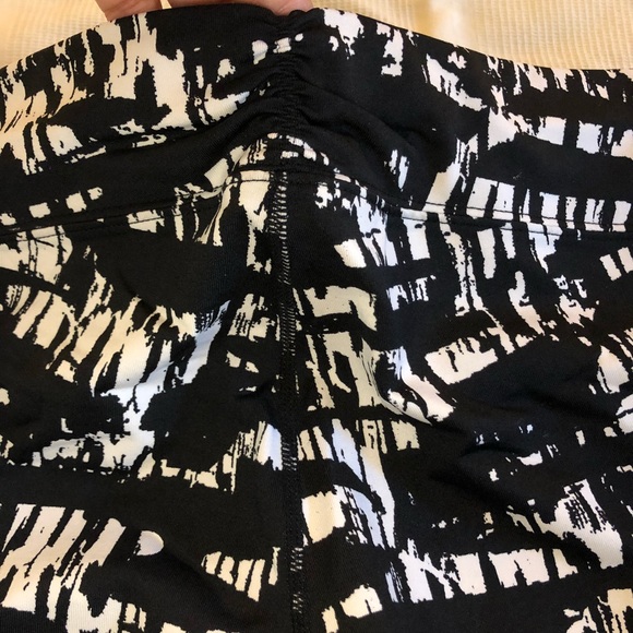 Calvin Klein Performance crop leggings Small - Picture 2 of 5